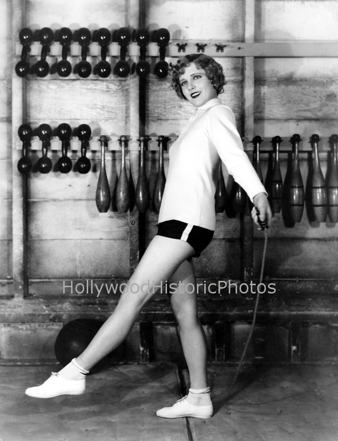 Jean Arthur 1929 at the Paramount gym.jpg